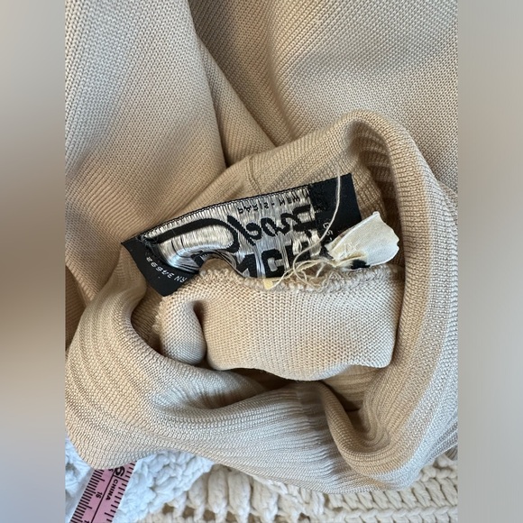 Vintage Givenchy Sport cream turtleneck sweater, size 40 - Picture 7 of 16